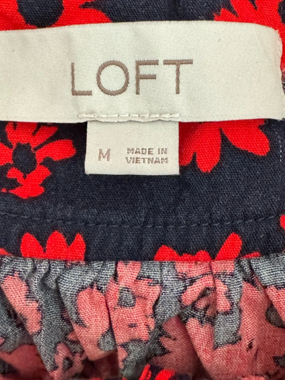 LOFT Red Floral Blouse Navy Puff Sleeve Pleated Front Size M